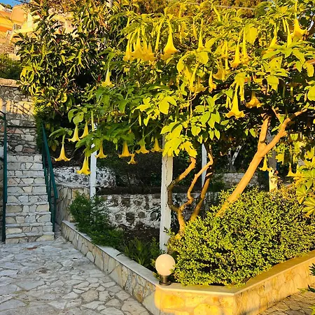 Dolce Villa Saranda