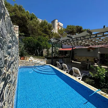 Dolce Villa Sarande